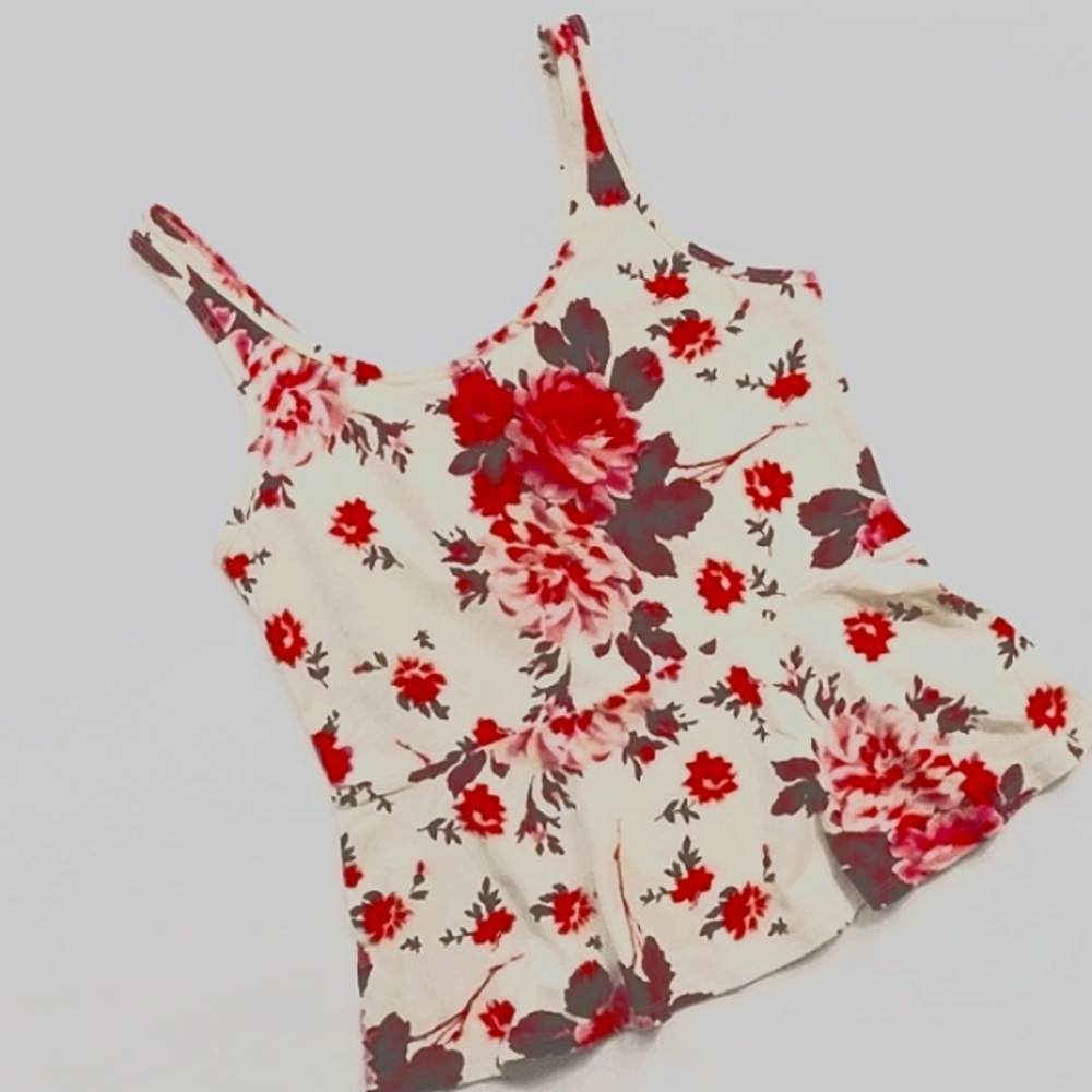 Express Floral Top Size Small 🌺🌷🌸